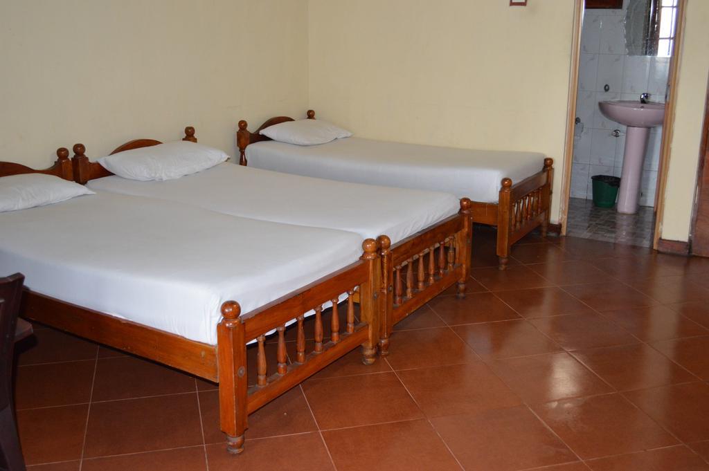 Kandy City Rest House Hotel Room photo